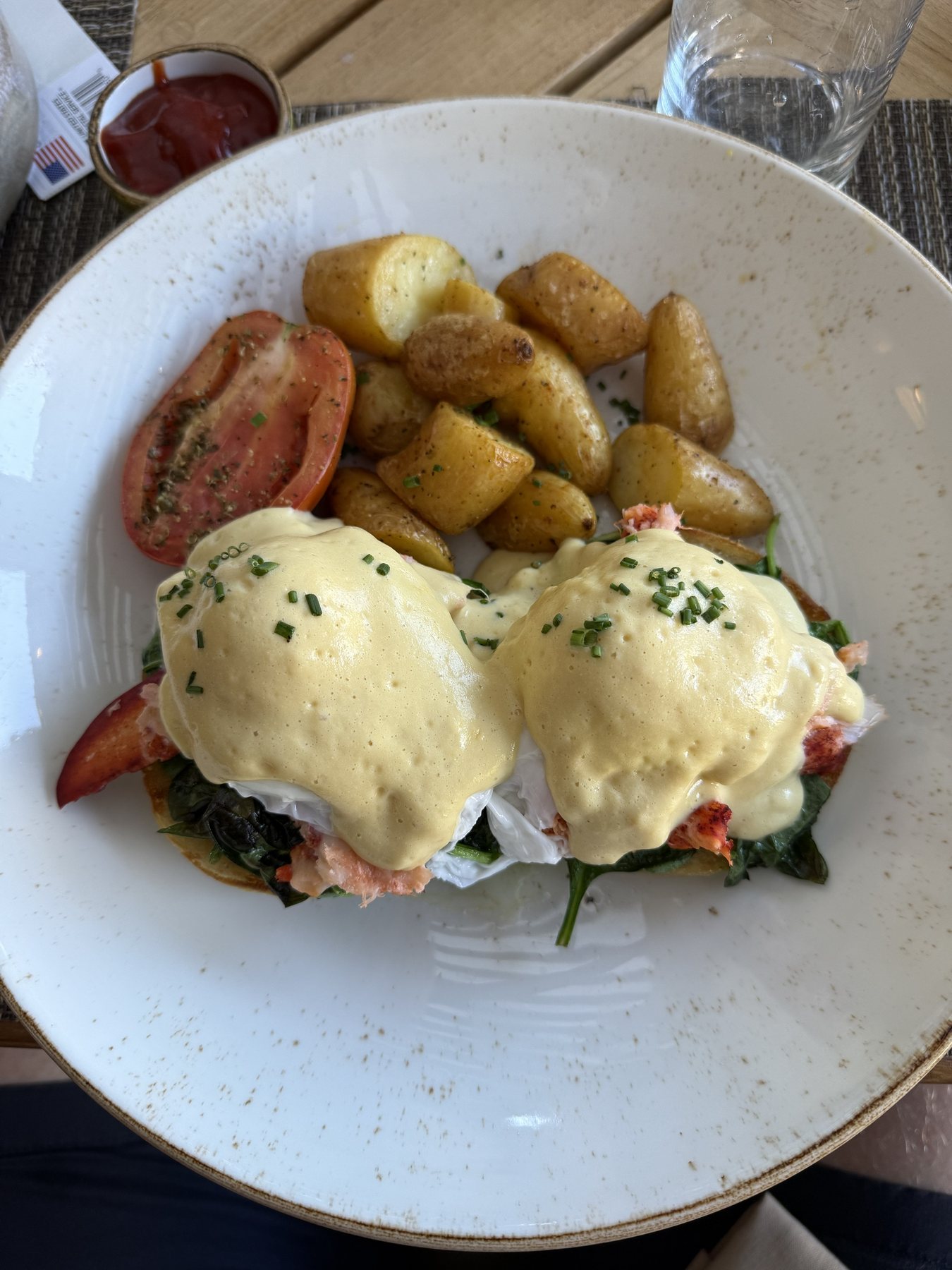 Eggs Benedict, The Langham Huntington