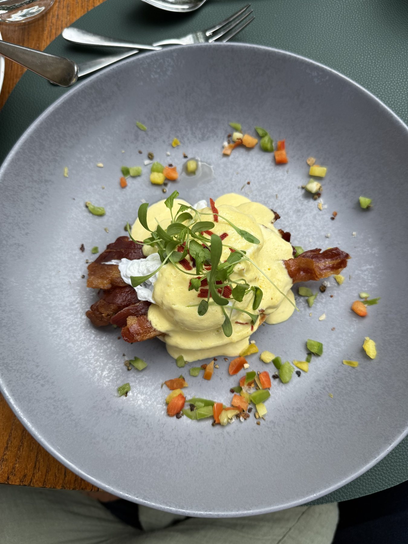 Eggs Benedict, Sonnenalp Resort