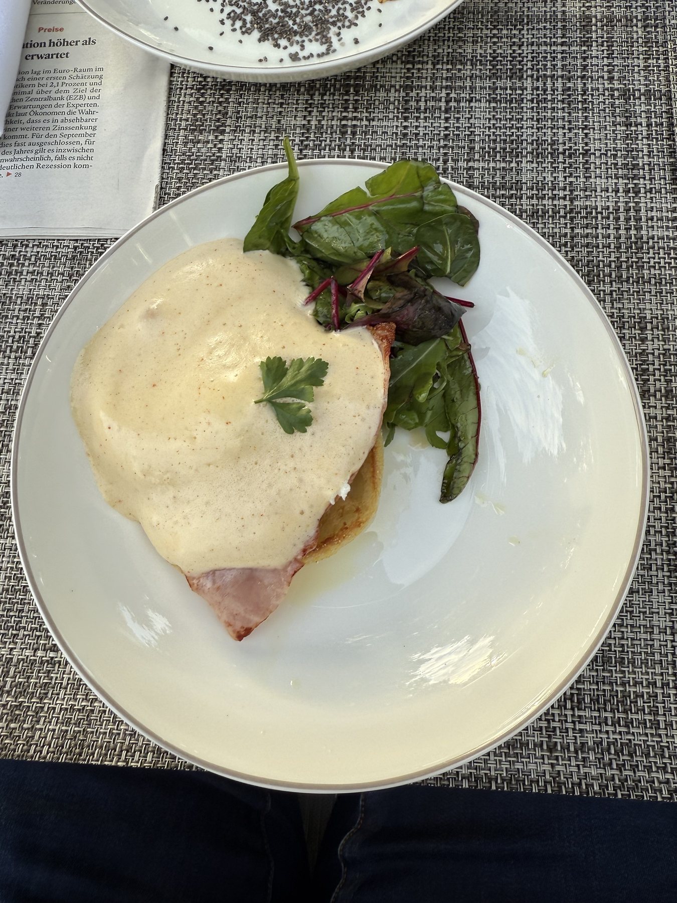 Eggs Benedict, The Fontenay